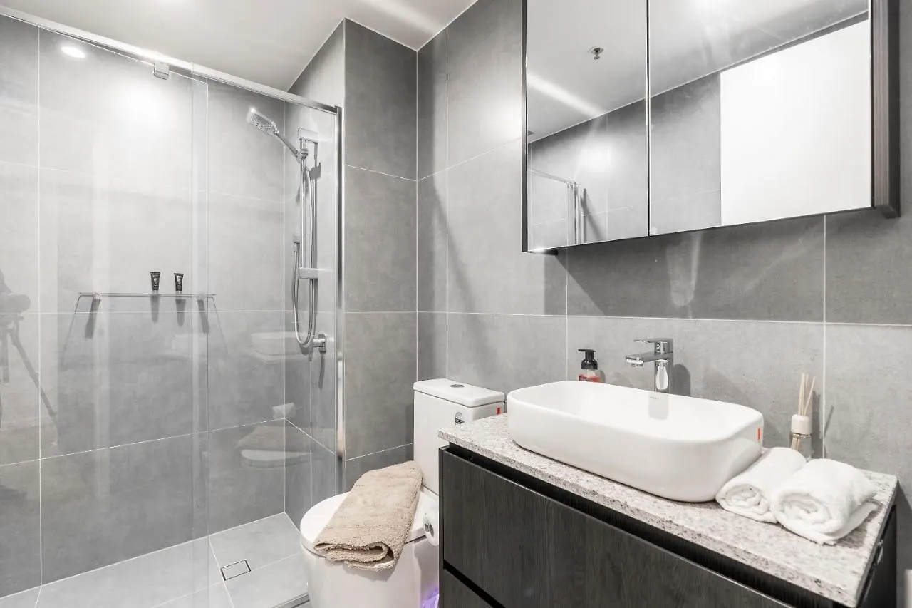 Apartment Serain Residences Next To Canberra Centre
